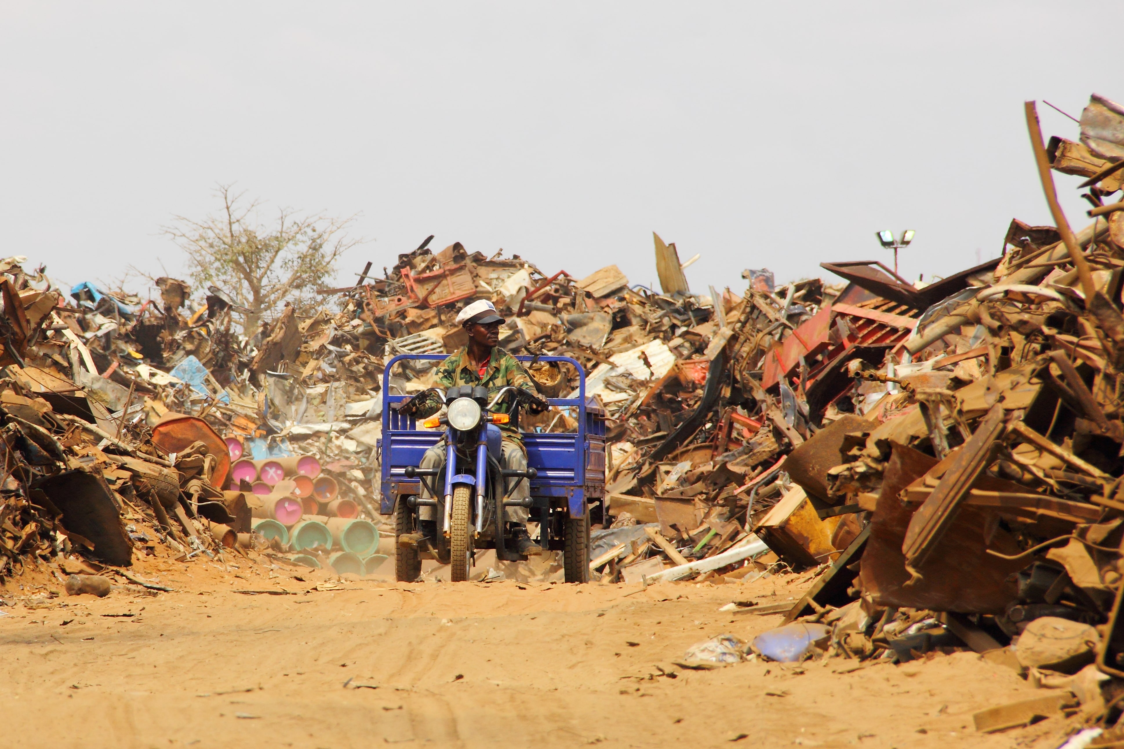 Post-conflict circular economy in Angola